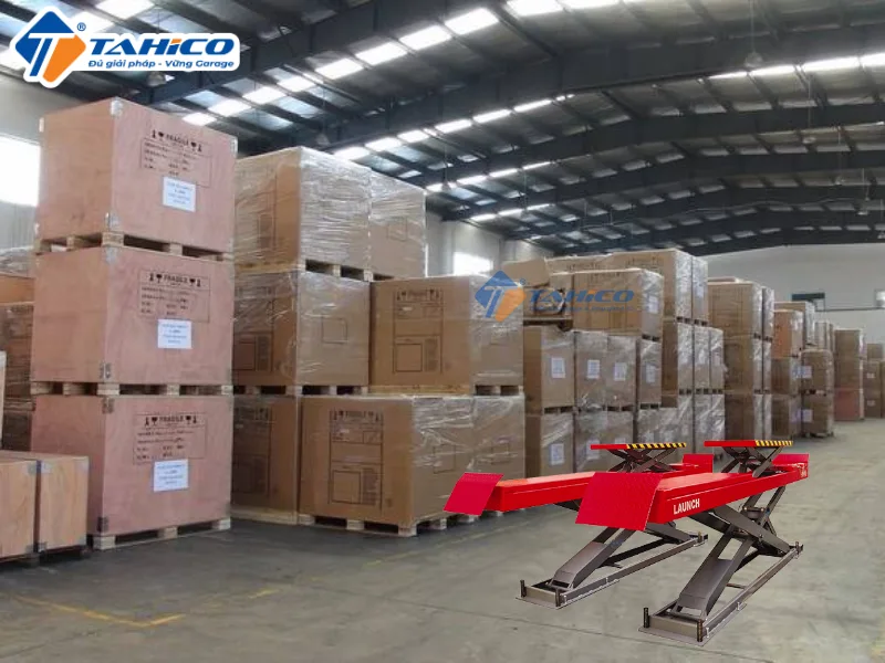 Hình ảnh sản phẩm Cầu nâng cắt kéo 2 tầng Launch TLT 830WA thủy lực 3 tấn