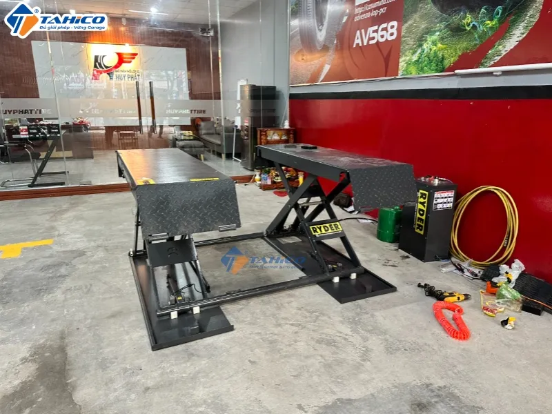 Cầu nâng cắt kéo di động 4 tấn Ryder