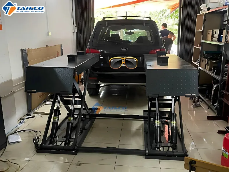 Cầu nâng cắt kéo di động 4 tấn Ryder