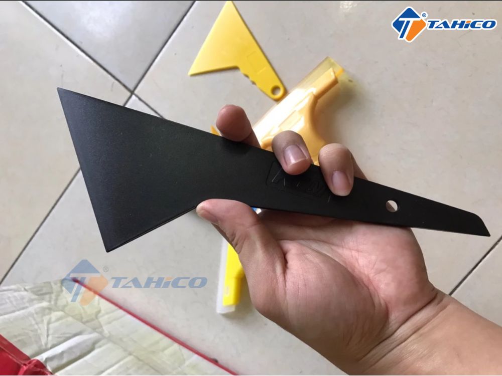 Đặc điểm cây gạt phim, cạo kim loại KTM KTM11