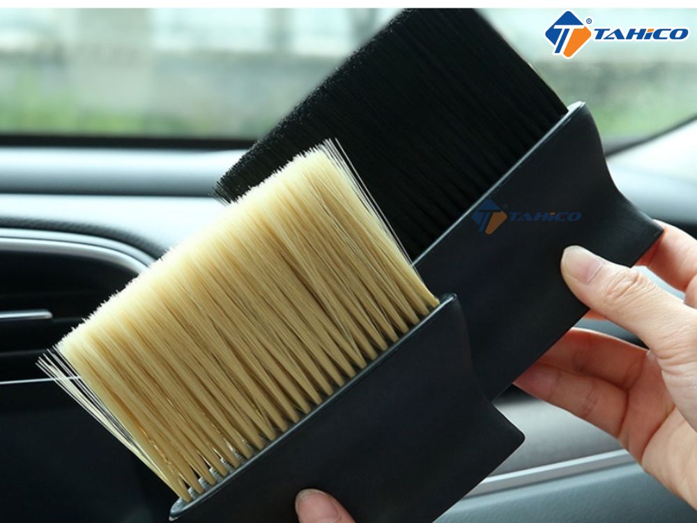 Chổi lông dài tay cầm ngắn