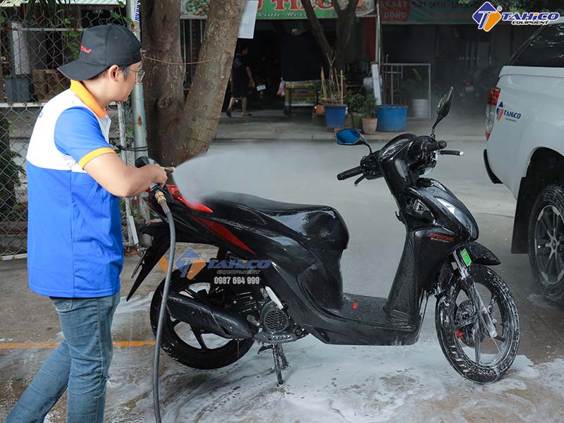 combo-bo-doi-sung-rua-xe-cao-ap-ngan-dai-2