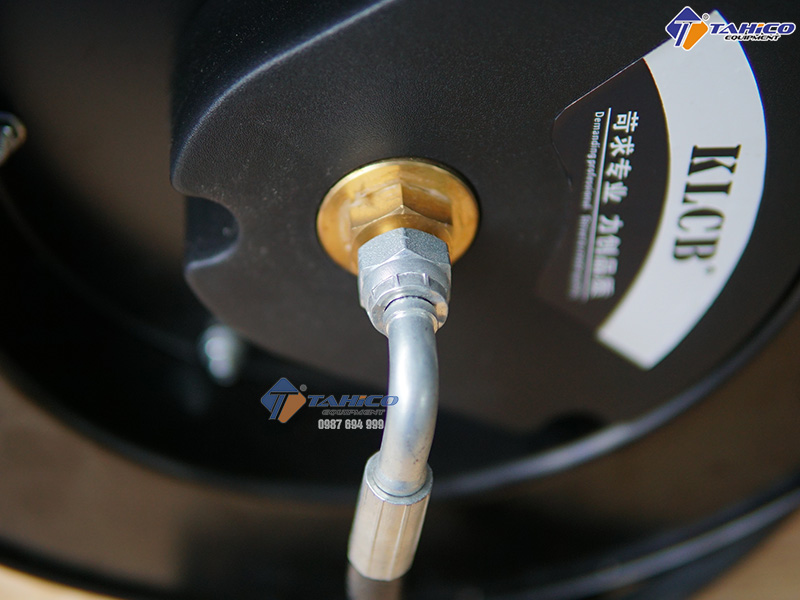 cuon-day-rua-xe-cao-ap-tu-rut-rủa-xe-o-to-ka-a021-4