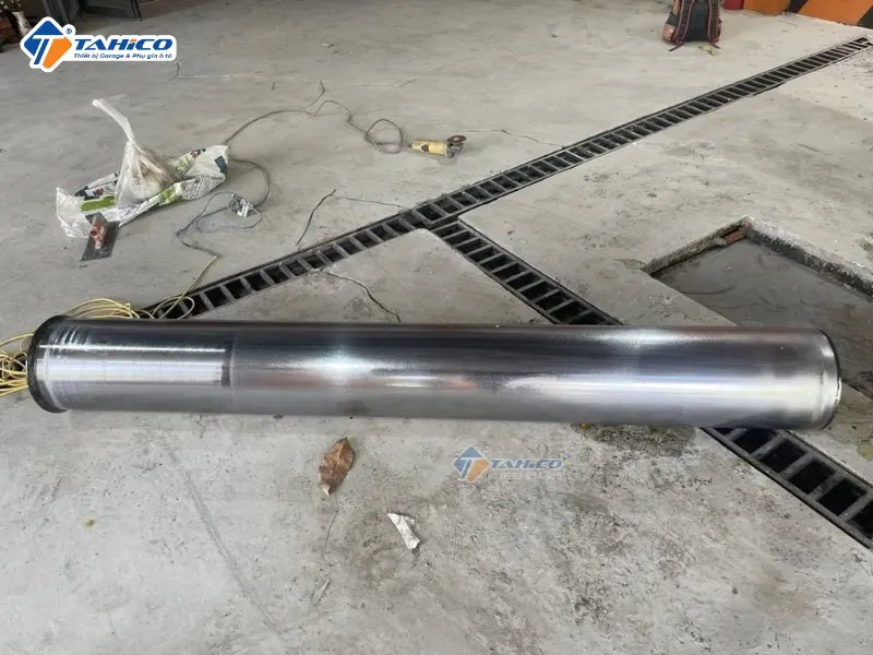 Dịch vụ mạ lại ty nâng cầu 1 trụ rửa xe ô tô cũ