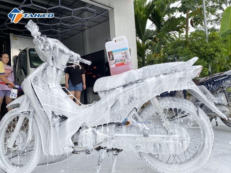 Dung dịch rửa xe không chạm Topco Touchless Car 1L–20L