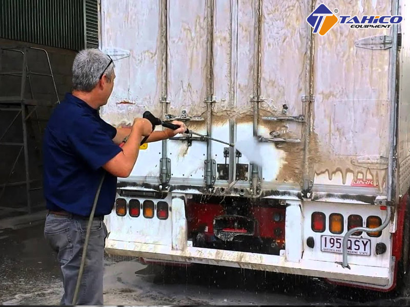 Dung Dịch Không Chạm Rửa Xe Tải Tenzi – Truck Clean