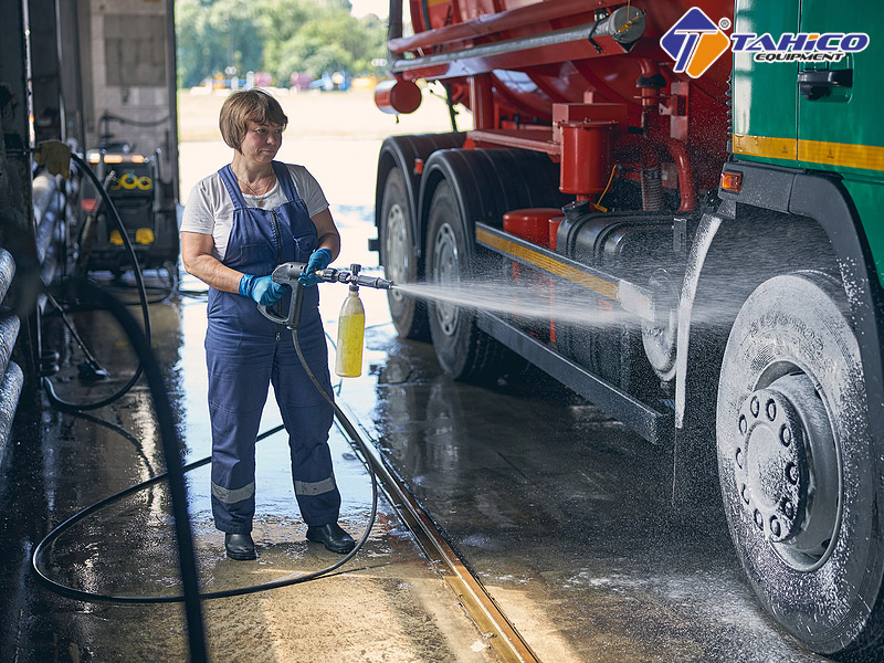Dung Dịch Không Chạm Rửa Xe Tải Tenzi – Truck Clean