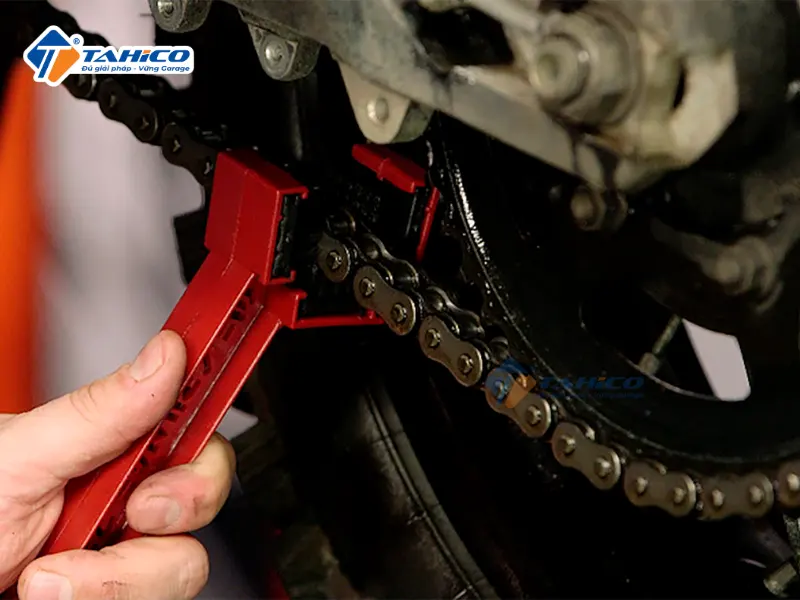 Dung dịch vệ sinh sên xe máy Ventek ChainClean