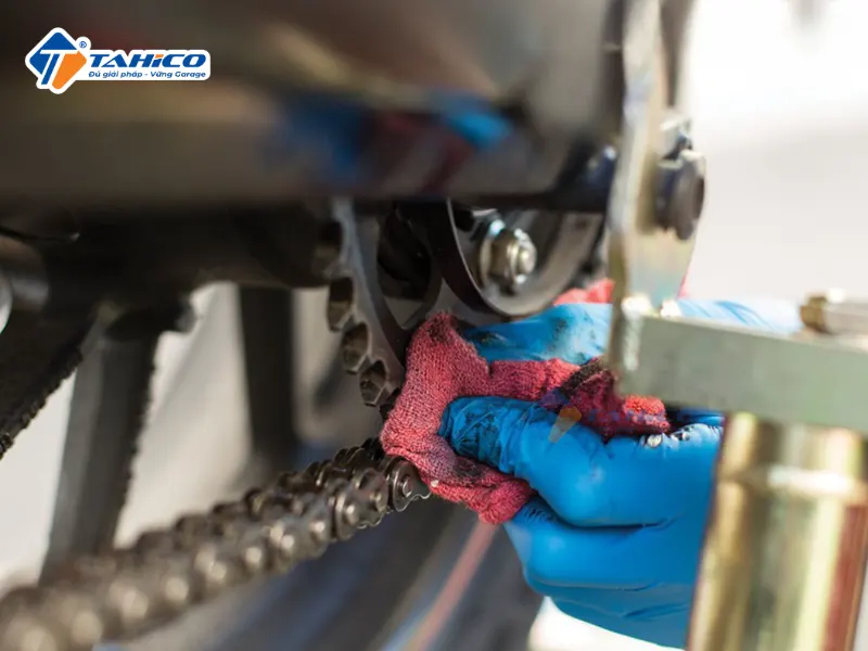 Dung dịch vệ sinh sên xe máy Ventek ChainClean