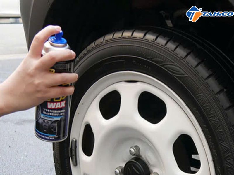 Dung dịch dưỡng bóng da nhựa lốp xe Soft99 420ml