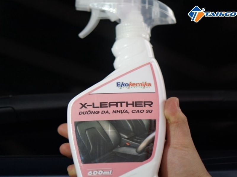Bảo dưỡng da nhựa nội thất ô tô Xleather Ekokemika 600ml