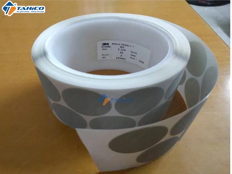 Giấy nhám sửa lỗi 3M Trizact Finesse-it Film Disc Roll 466LA 1-1/4 inches
