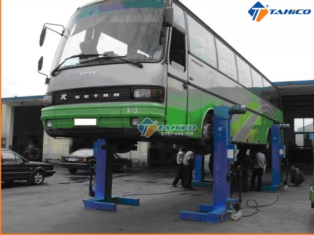 Hệ thống trụ nâng công nghiệp Titano F5.5-4 5.5 tấn/trụ