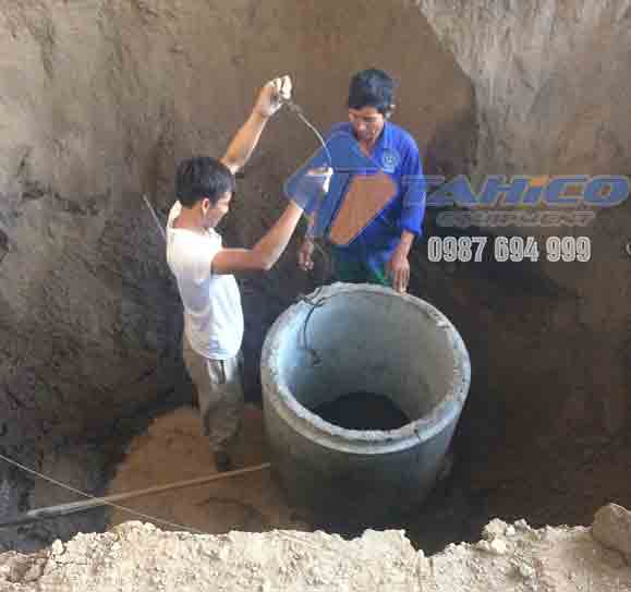 Nhân công đào hố móng cầu nâng 1 trụ