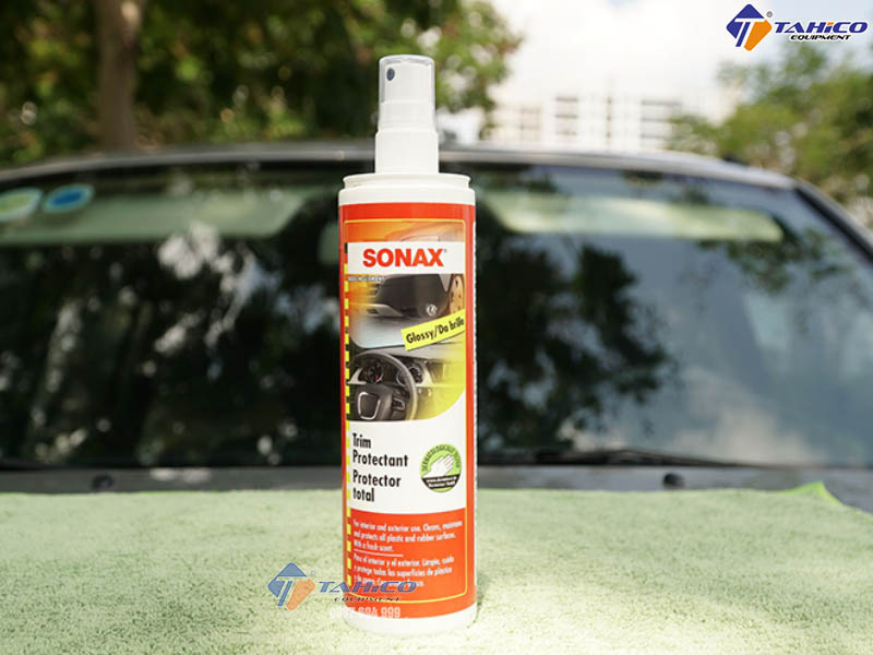 hu-dich-lam-sach-va-bao-quan-sonax-trim-protectant-2
