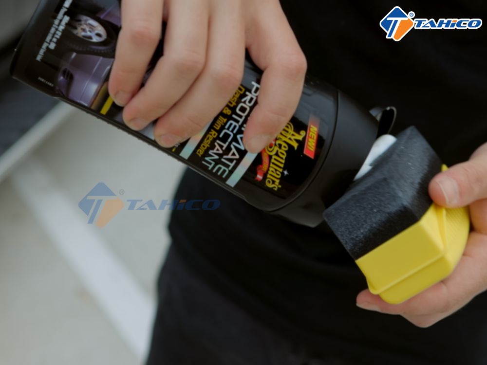Kem phục hồi Meguiars Ultimate Protectant Dash & Trim G14512