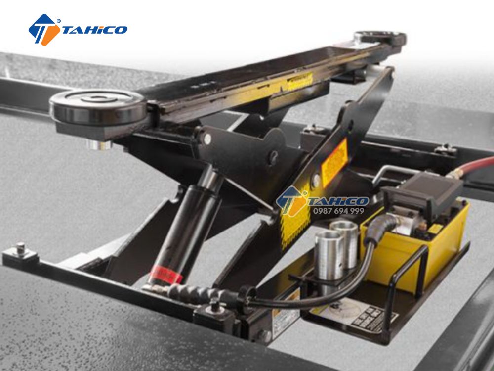 Kích phụ cầu năng 4 trụ BendPak RBJ6000