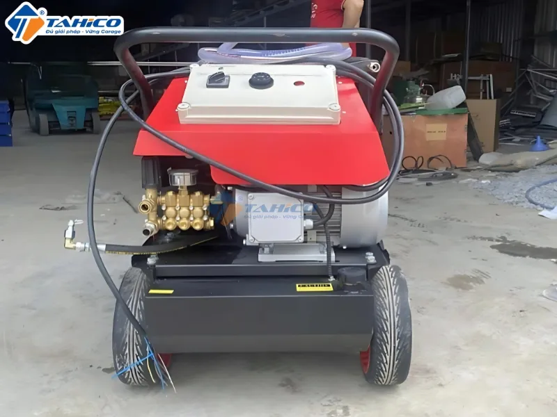 Máy rửa xe nước nóng Kuhong HMB2515 5.5kw 3600psi 90 độ