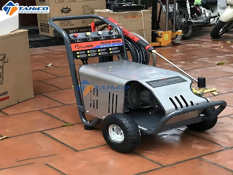 Máy rửa xe Luba LT3.7S2-1507 3.7kw 2600PSI
