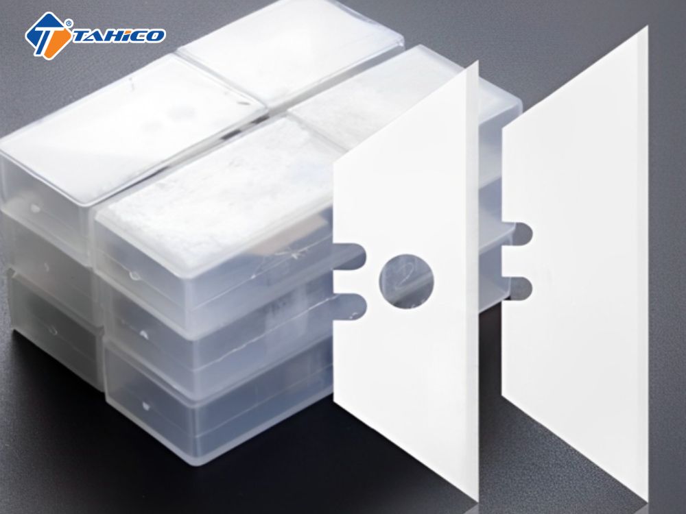 Lưỡi dao hình thang KTM0901 | Hộp 10 lưỡi