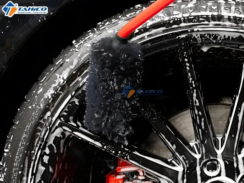 Cây cọ hộc trong bánh xe Maxshine 704602