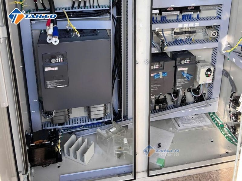 Máy biến tần Nhật bãi chuyển điện 1 pha sang 3 pha