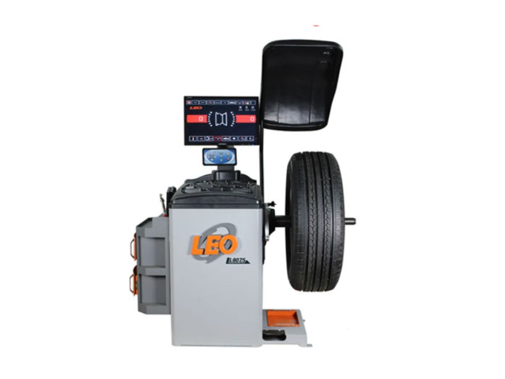 Máy cân bằng động bánh xe Italy LEO L9075