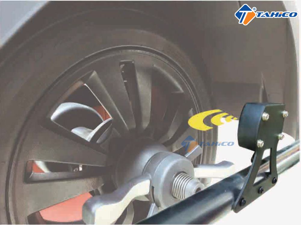 Máy cân bằng lốp Lawrence B708 | Xe ô tô