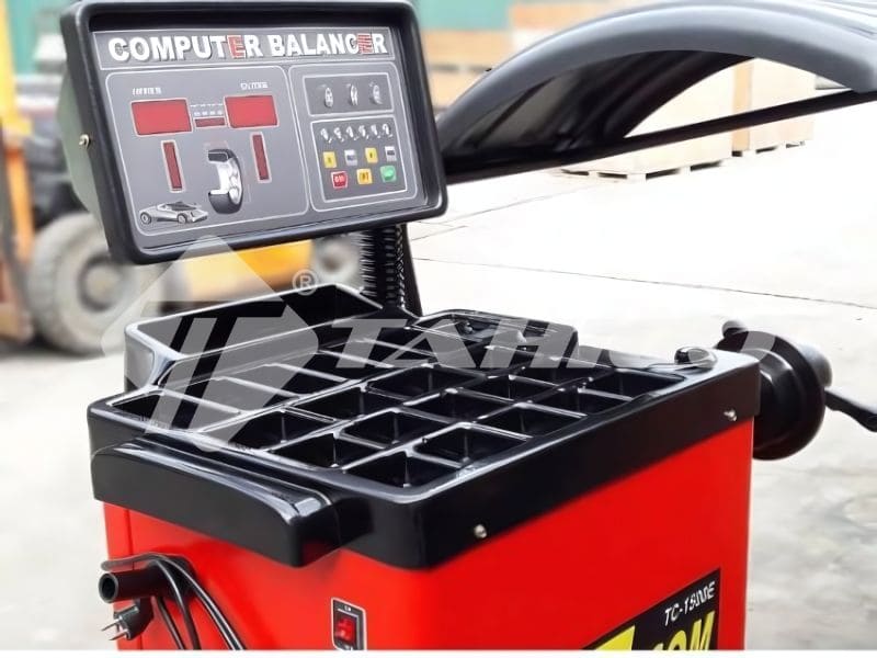 Máy cân bằng lốp xe ô tô bằng cơ Shark SK1500E