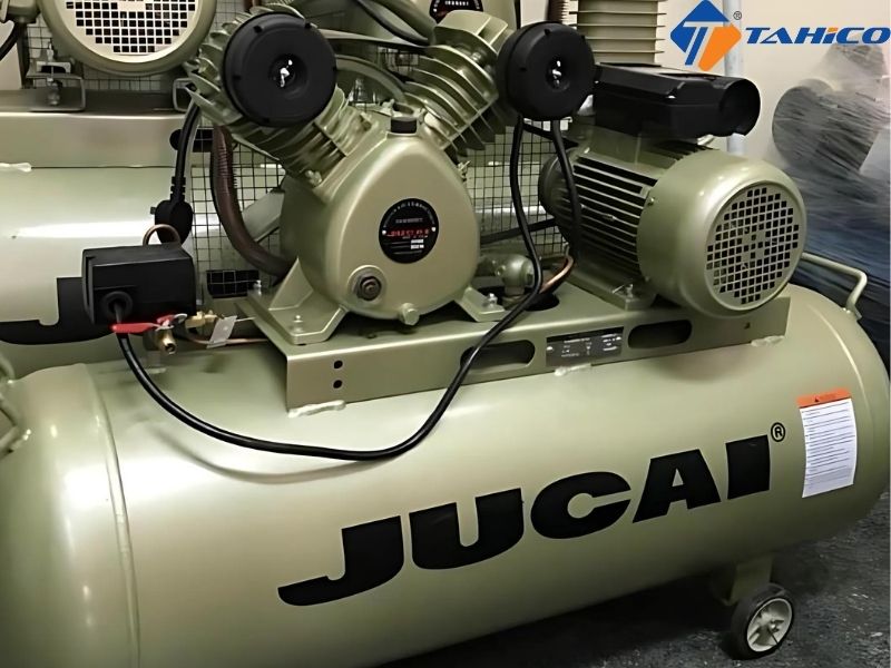 Máy nén khí JUCAI AV0808 0,7 kW (1HP) 8 Bar 70L