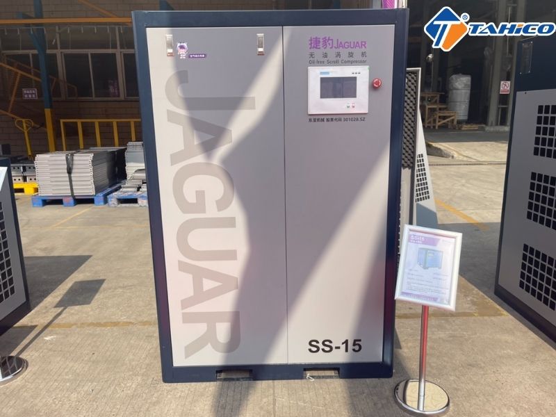Hệ thống điều khiển tích hợp trên thân máy