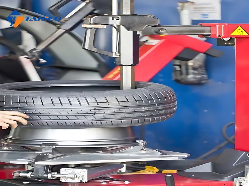 Máy ra vào lốp cho tiệm xe máy SK850