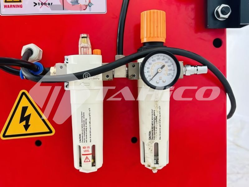 Máy ra vào lốp cho tiệm thay vỏ cao cấp SK1200