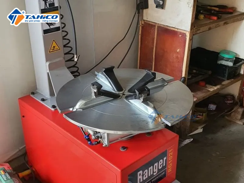 Máy ra vào lốp Ranger RG-1021