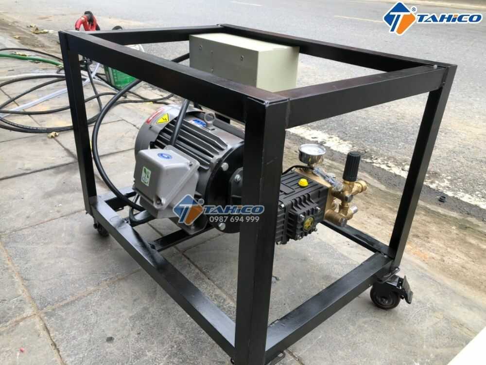 Máy rửa xe cao áp ANOVIN Dũng Râu 5.5kw