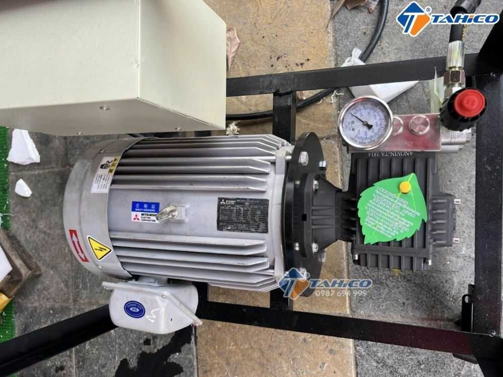 Máy rửa xe cao áp ANOVIN Dũng Râu 7.5kw