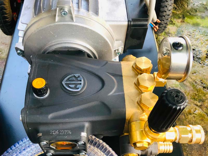 Máy rửa xe cao áp đầu Ý 7.5hp áp thường
