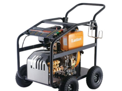 Máy rửa xe chạy xăng dầu