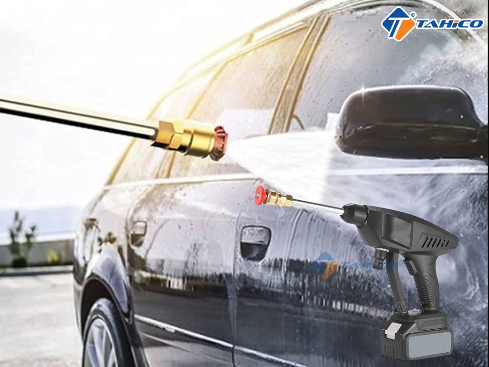 Máy rửa xe Kumisai 1800W pin 199V
