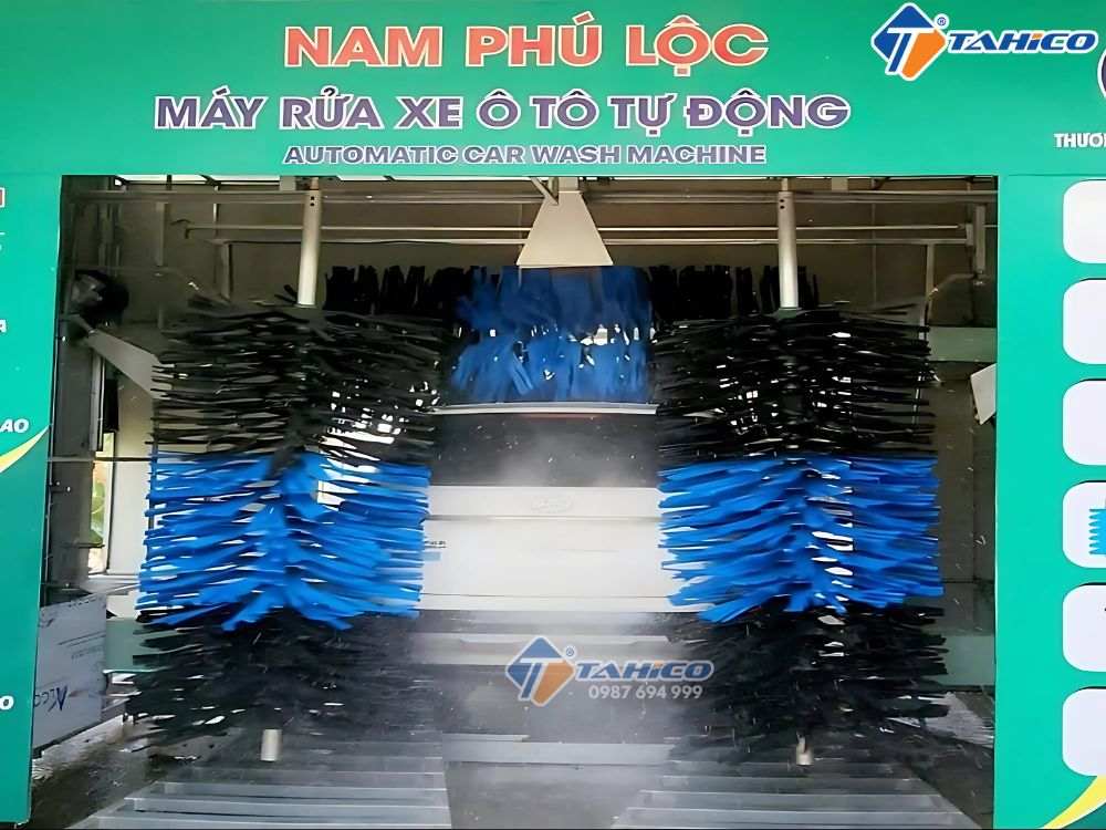 Máy rửa xe ô tô tự động Nam Phú Lộc