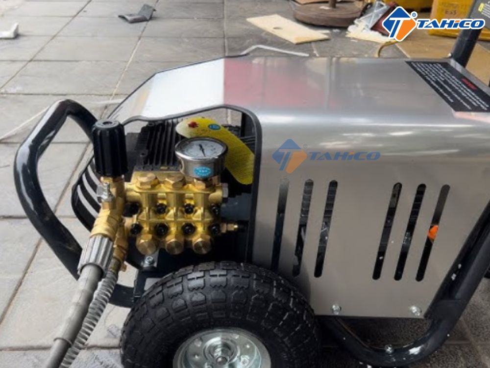 Máy xịt rửa Lutian 2460psi (4kW/5.5hp) 18M25-4T4
