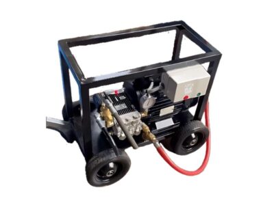 Máy rửa xe siêu cao áp