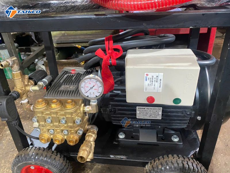 Máy Xịt Rửa Siêu Cao Áp 15HP 350Bar Đầu AR Italy – TAHICO