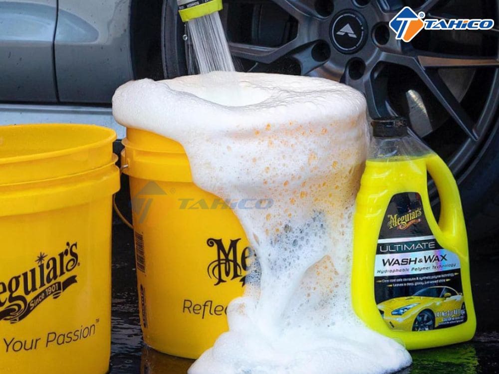 Nước rửa xe Meguiars Ultimate Wash and Wax G17748