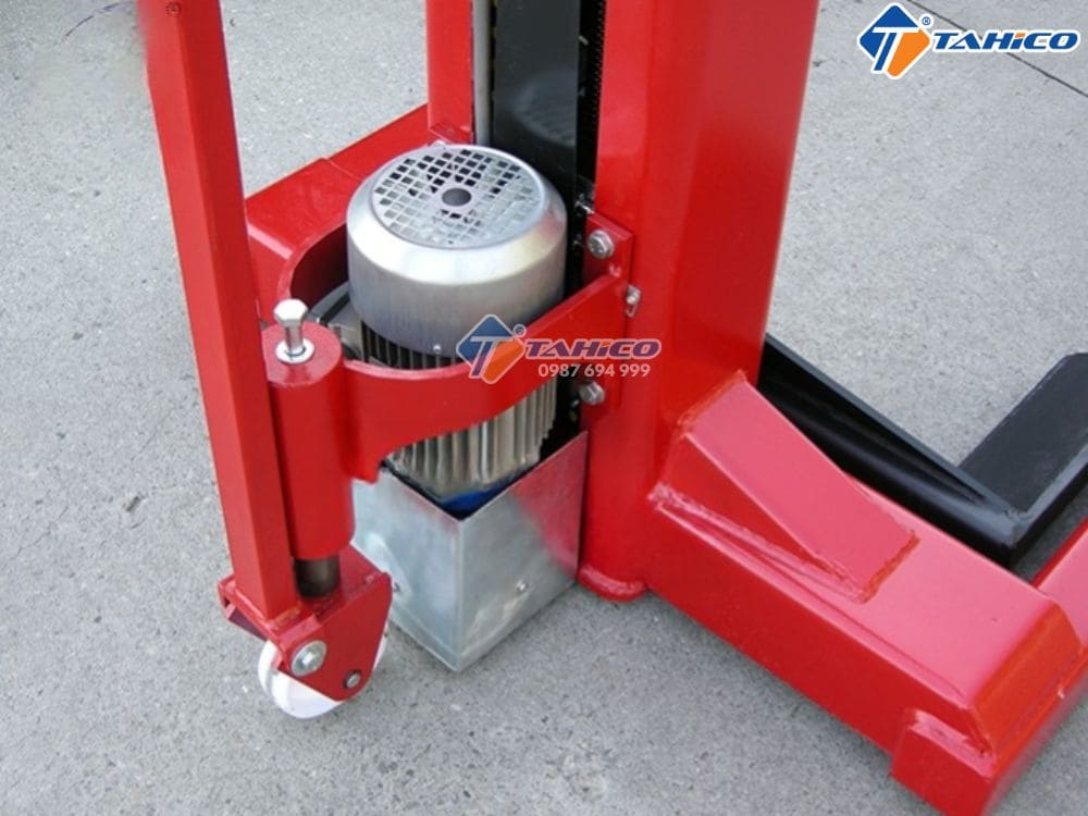 Cầu nâng 4 trụ di động OMA LTW55 4C+4 Italy 5.5 tấn/trụ
