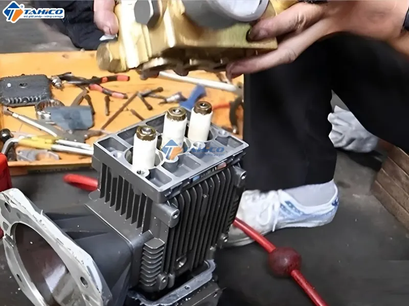 Piston sứ hãng AR