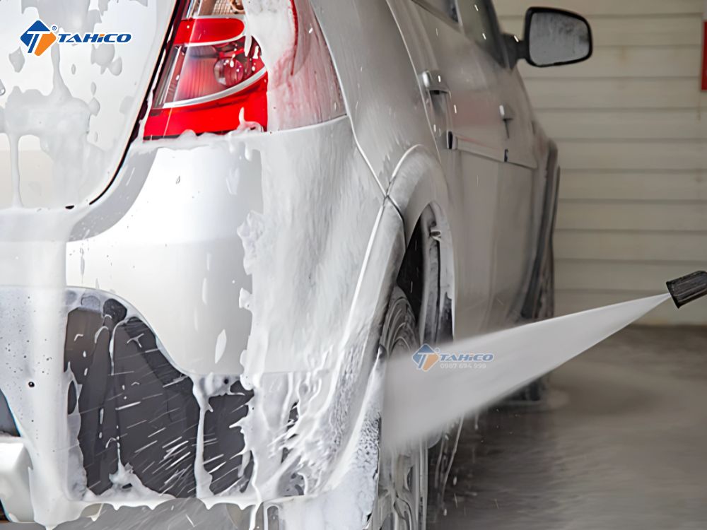 Nước rửa xe không chạm Kunkka KC Go Suong (Prewash)