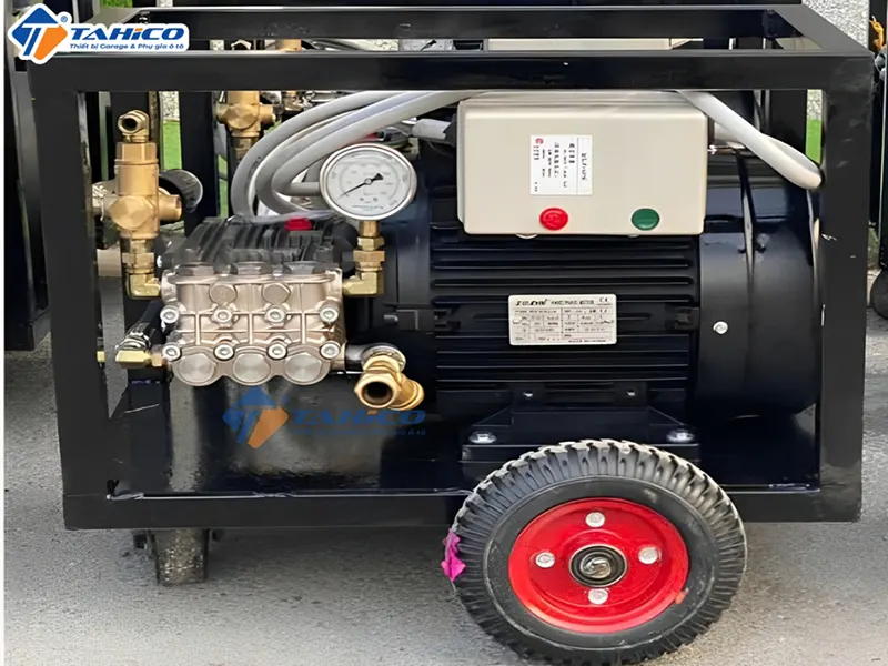 Máy rửa xe công nghiệp 20hp của Ý | Made In Italy