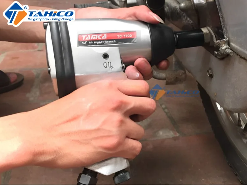 Hình ảnh sản phẩm Súng bắn ốc dùng hơi Tamca TC-1700 (1/2")