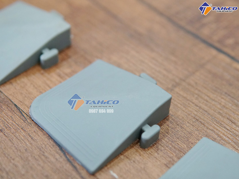 tam-goc-noi-giua-cac-thanh-doc-va-tam-lot-san-pp-floor-tile-2
